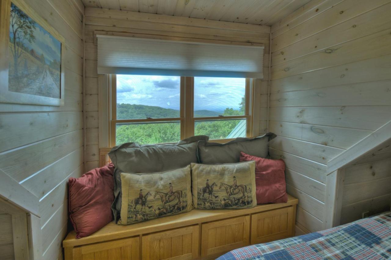 Villa Champagne Chalet - Cuddleup à Morganton Extérieur photo