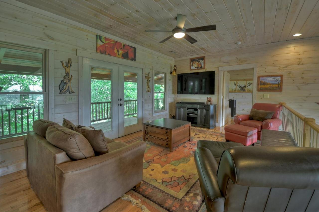 Villa Champagne Chalet - Cuddleup à Morganton Extérieur photo