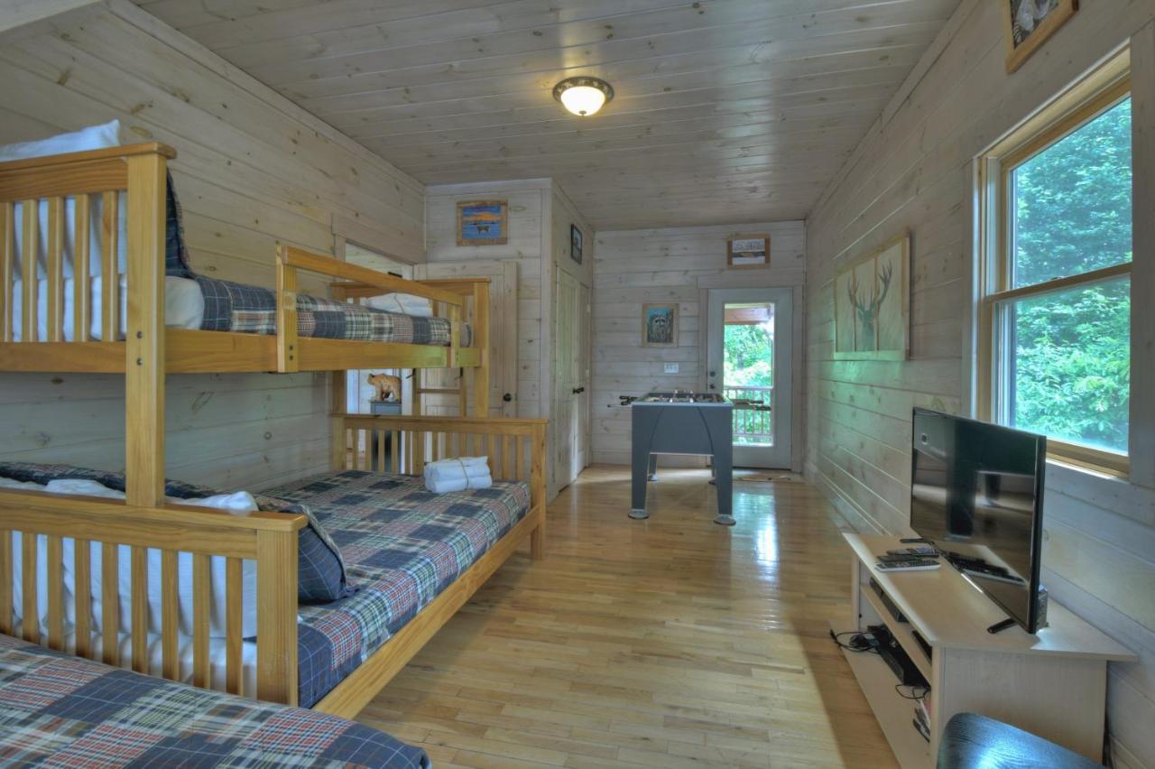 Villa Champagne Chalet - Cuddleup à Morganton Extérieur photo